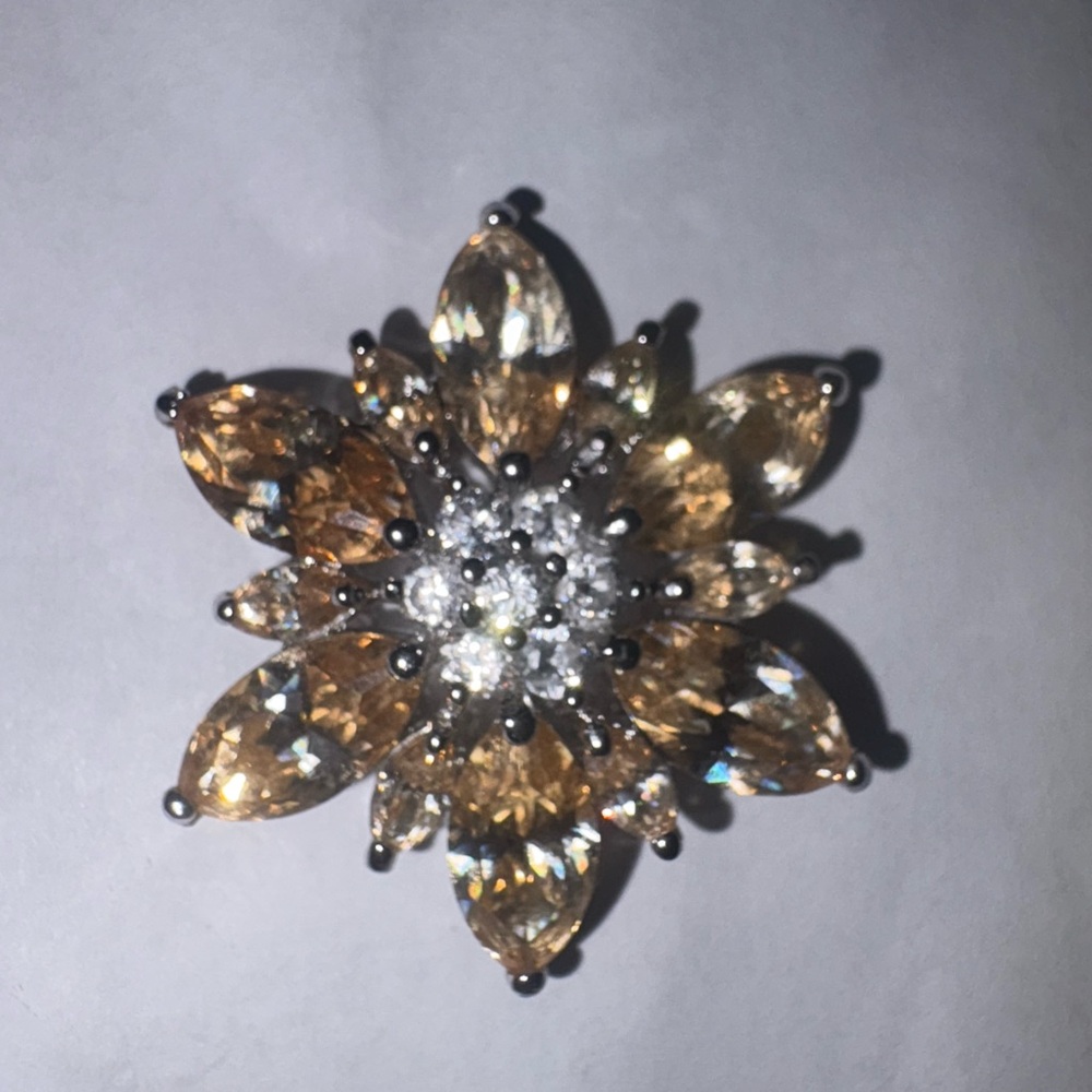 Vintage stunning silver champagne and white CZ floral design pendant